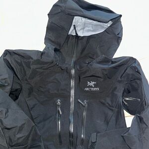 Arc'teryx Black Hooded Jacket